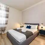 Zen Desenzanoloft Official Partner Homes & By Marriott Bonvoy デセンツァーノ・デル・ガルダ