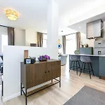 Zen Desenzanoloft Official Partner Homes & By Marriott Bonvoy * デセンツァーノ・デル・ガルダ