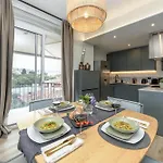Zen Desenzanoloft Official Partner Homes & By Marriott Bonvoy デセンツァーノ・デル・ガルダ