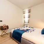 Zen Desenzanoloft Official Partner Homes & By Marriott Bonvoy * デセンツァーノ・デル・ガルダ