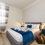 アパート Zen Desenzanoloft Official Partner Homes & By Marriott Bonvoy デセンツァーノ・デル・ガルダ
